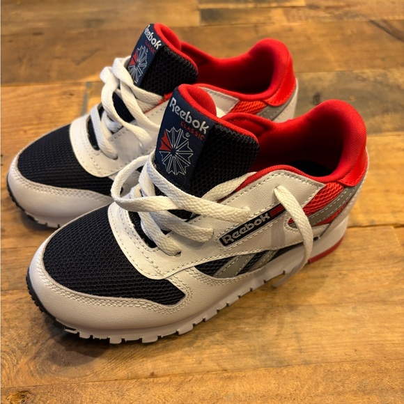 Kids REEBOK Classic Sneaker - Picture 1 of 4